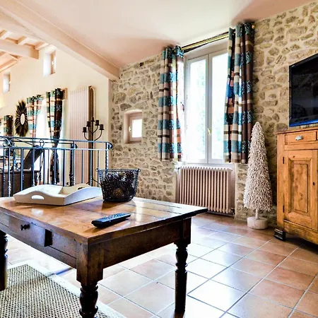 Stunning In St Privat Des Vieux With Kitchen Holiday home *