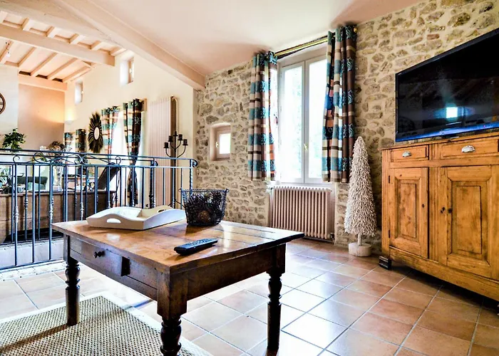 Stunning In St Privat Des Vieux 度假居 *
